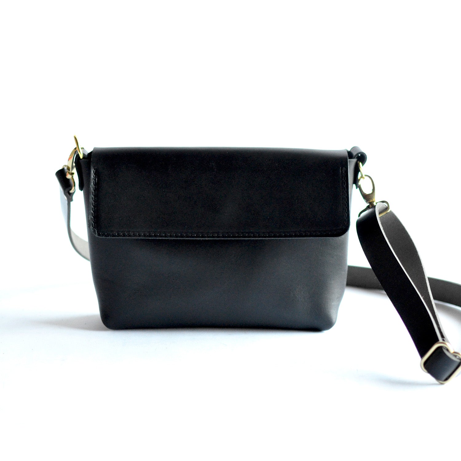 Black 2025 crossbody clutch