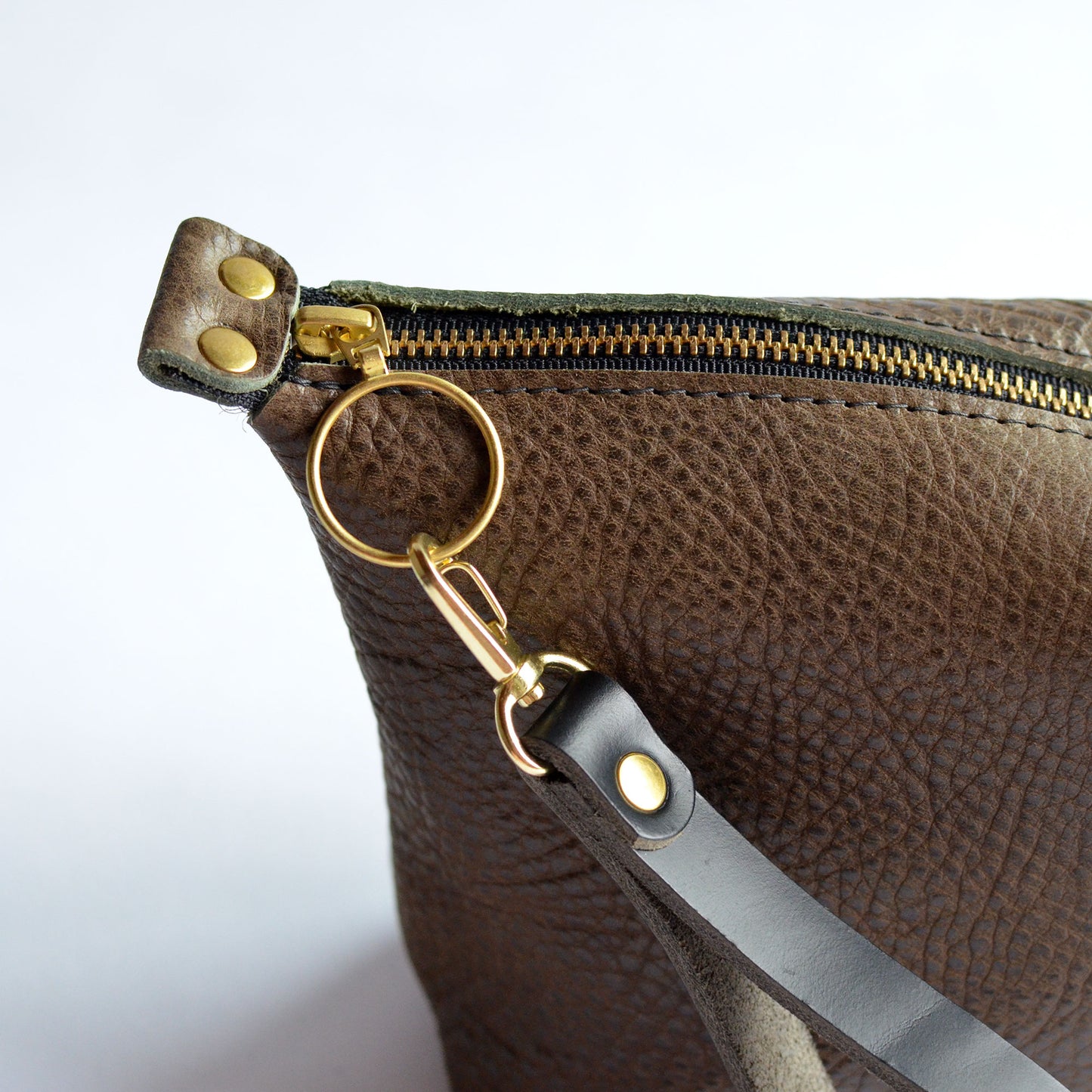 Zipper Pouch - Olive Green Leather